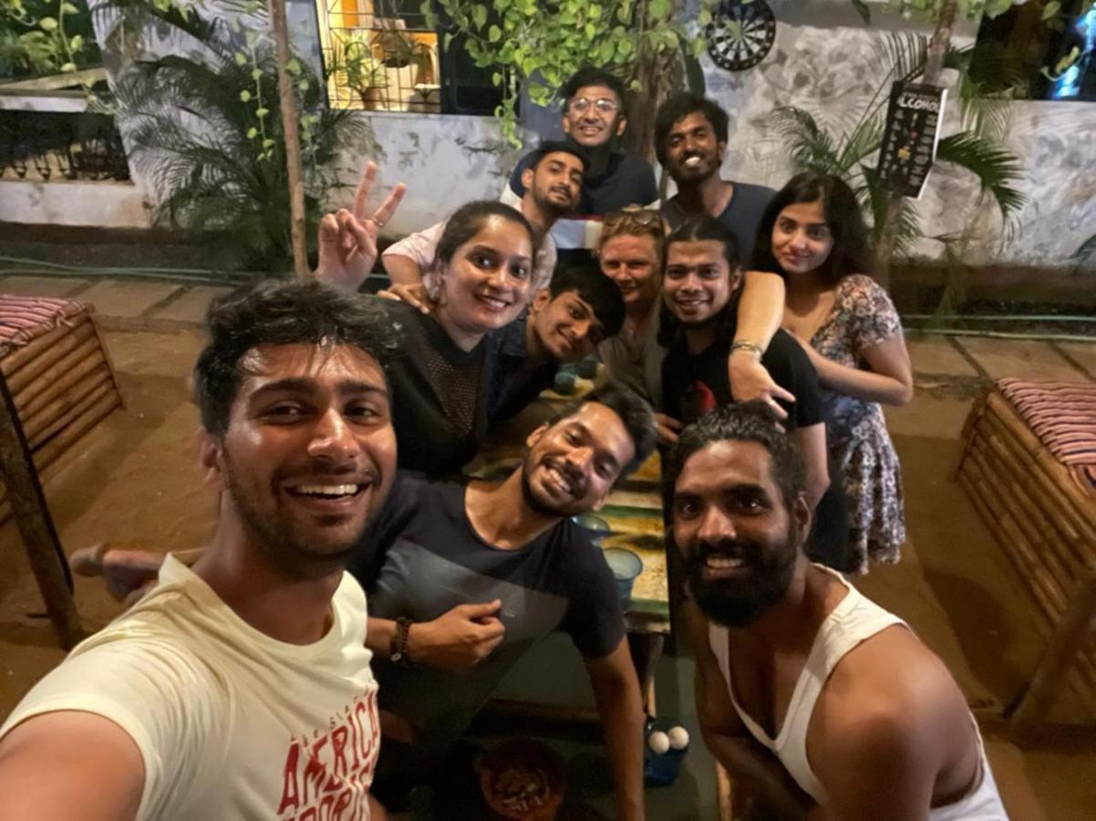 Red Monkeys Hostel アランボル エクステリア 写真